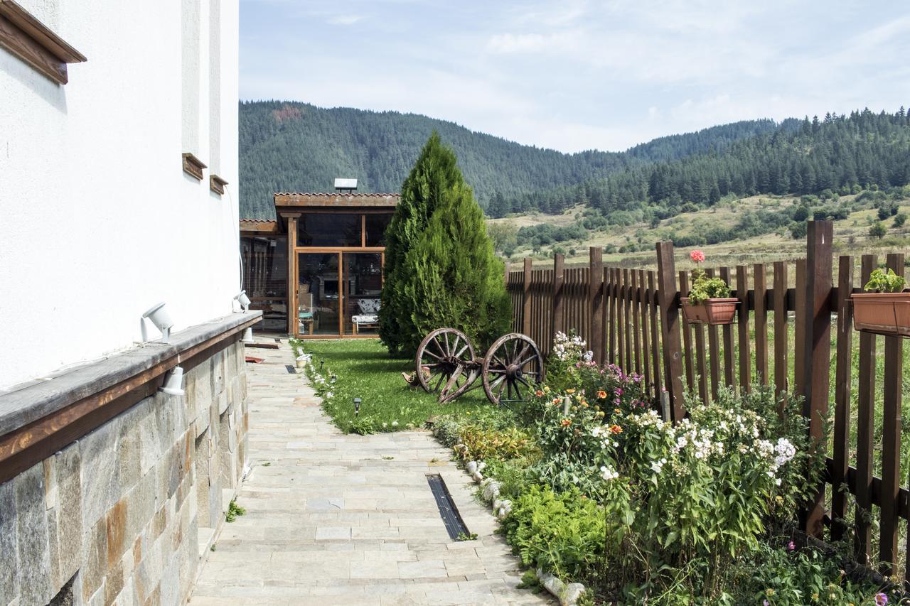 Boutique Hotel The White Pine Самоков Экстерьер фото